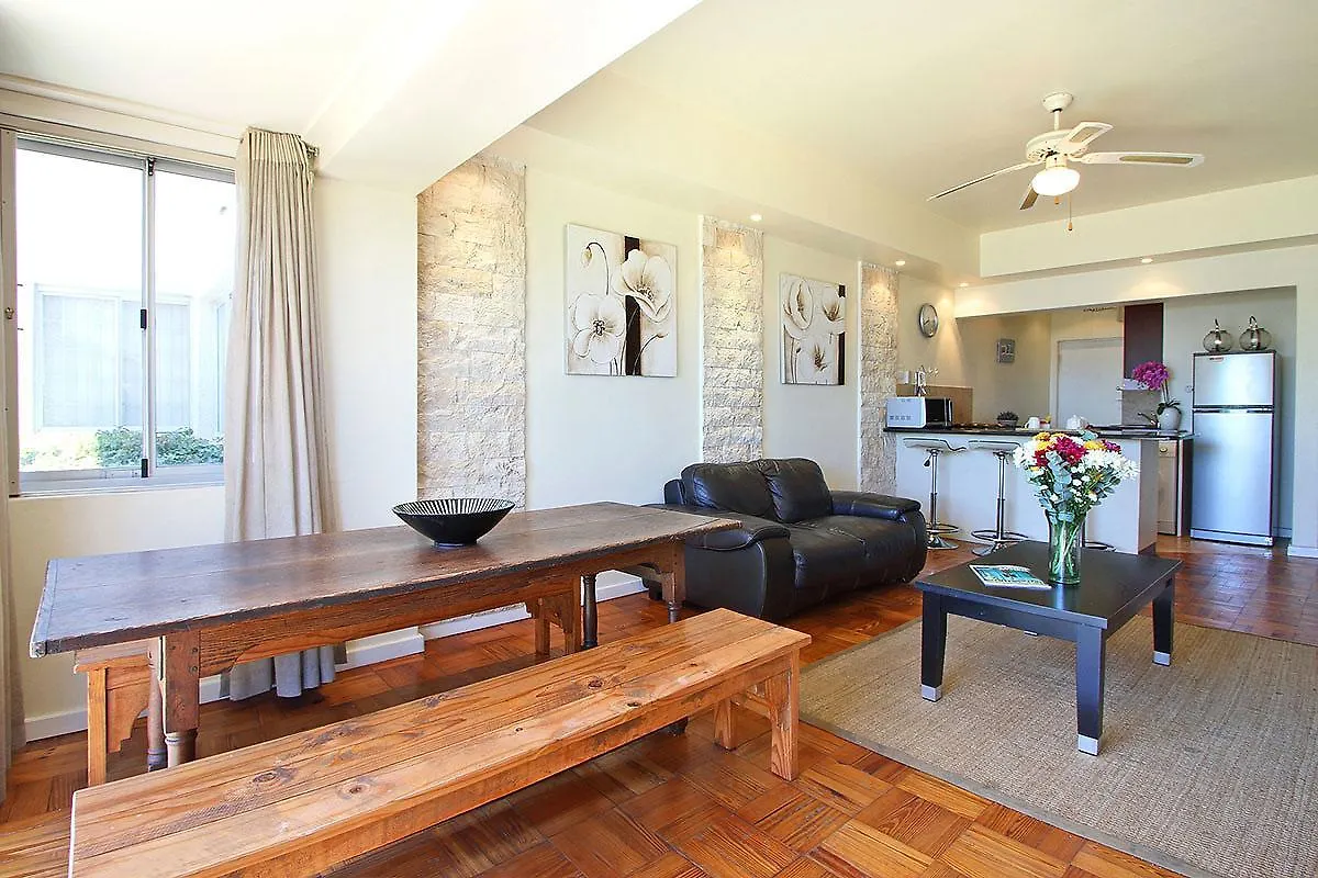 Edward Court 2 Bedroom ケープタウン アパート